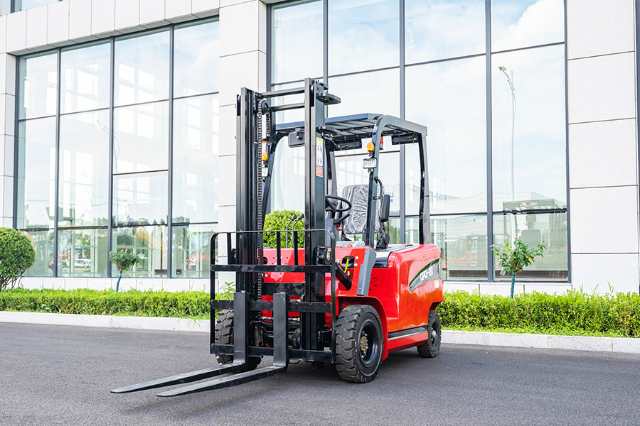 HW 2T Electric Forklift